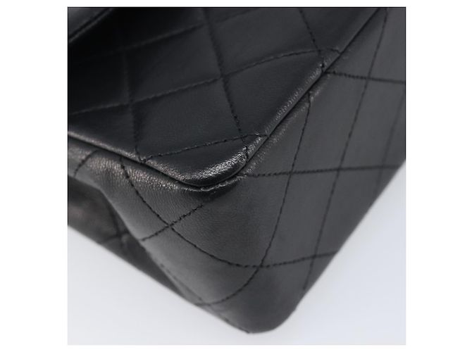 Borsa a tracolla CHANEL Chain Matelasse 23 in pelle d'agnello nera e oro CC Auth 200493SAM Nero D'oro - vista 15