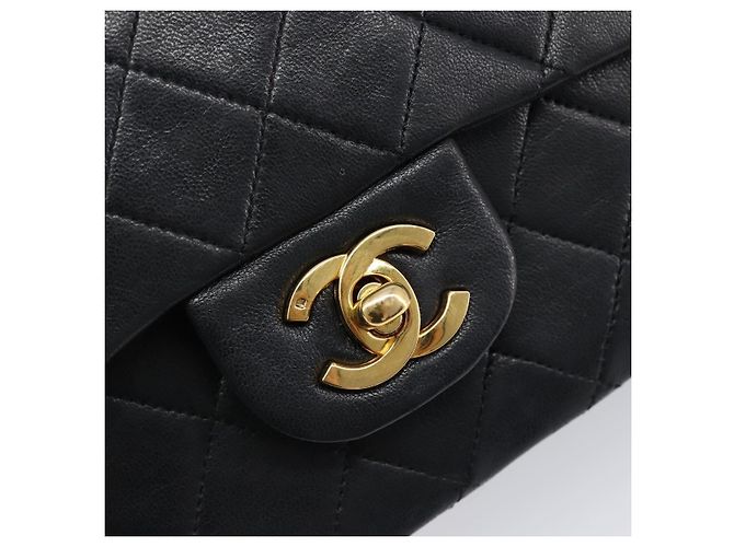 Borsa a tracolla CHANEL Chain Matelasse 23 in pelle d'agnello nera e oro CC Auth 200493SAM Nero D'oro - vista 18