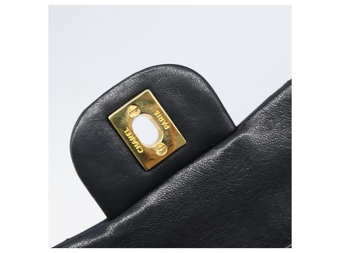 Borsa a tracolla CHANEL Chain Matelasse 23 in pelle d'agnello nera e oro CC Auth 200493SAM Nero D'oro - vista 20