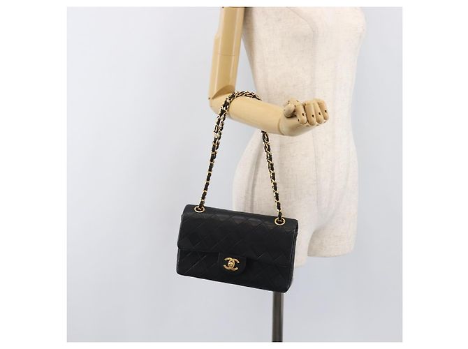 Borsa a tracolla CHANEL Chain Matelasse 23 in pelle d'agnello nera e oro CC Auth 200493SAM Nero D'oro - vista 26