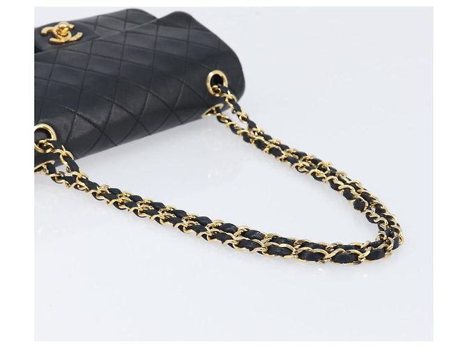 Borsa a tracolla CHANEL Chain Matelasse 23 in pelle d'agnello nera e oro CC Auth 200493SAM Nero D'oro - vista 7