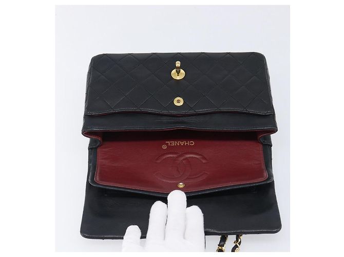 Borsa a tracolla CHANEL Chain Matelasse 23 in pelle d'agnello nera e oro CC Auth 200493SAM Nero D'oro - vista 9
