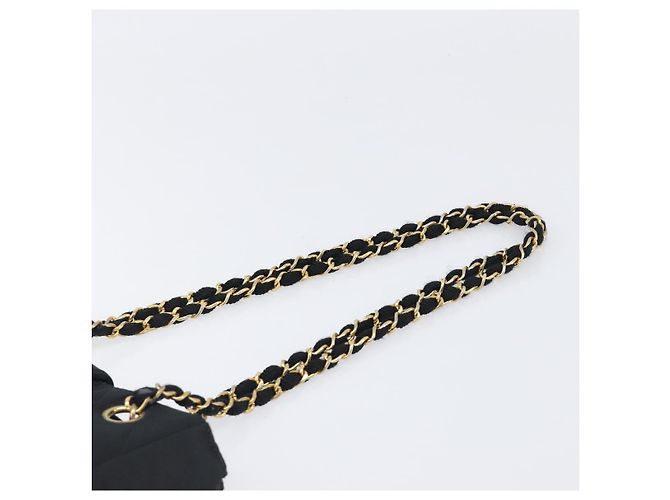 Borsa a tracolla CHANEL Matelasse con catena in raso nero con CC dorato Auth 200529V D'oro - vista 14