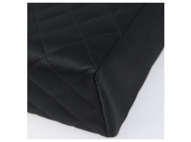 Borsa a tracolla CHANEL Matelasse con catena in raso nero con CC dorato Auth 200529V D'oro - vista 15