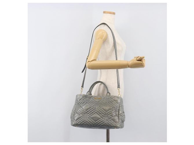 Borsa Miu Miu Vitellolux in pelle 2way Grigio Tono Oro Auth 202588V Marrone - vista 28