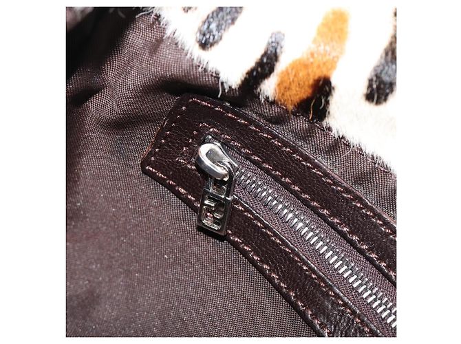 Borsa a tracolla FENDI Mamma Baguette in pelle Harako Beige Silver Auth 202898SAM Argento - vista 26