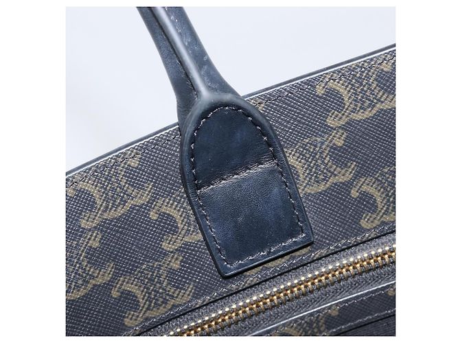Céline Borsa a Mano CELINE Macadam Vertical Cabas PVC Pelle Marrone Tono Oro Auth 202827A - vista 10