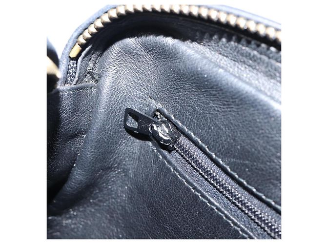 Borsa a tracolla CHANEL Matelasse con catena in pelle d'agnello nera e oro CC Auth 200959V Nero D'oro - vista 22
