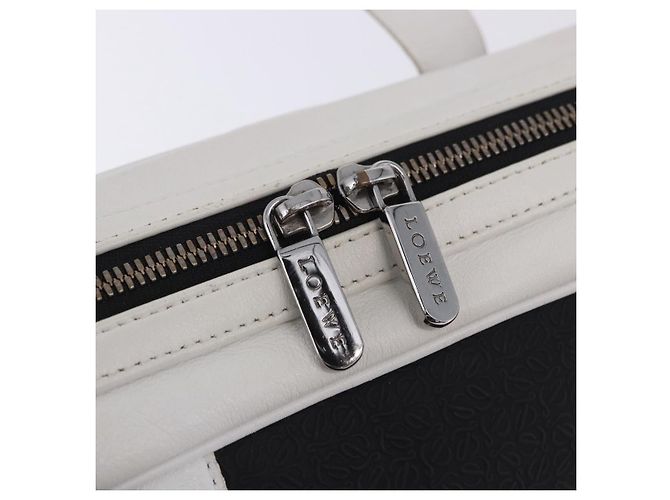 Borsa a mano LOEWE Anagram PVC Leather Black White Auth ka6073 Nero Bianco - vista 17