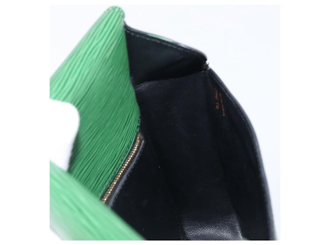 LOUIS VUITTON Epi Saint Cloud GM Shoulder Bag Green M52194 LV Auth 202945 - view 22