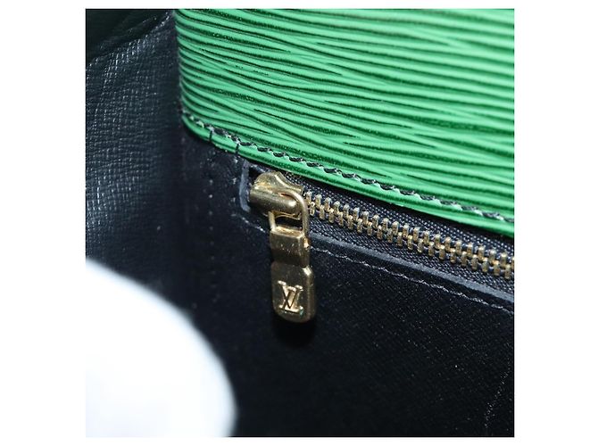 LOUIS VUITTON Epi Saint Cloud GM Shoulder Bag Green M52194 LV Auth 202945 - view 24