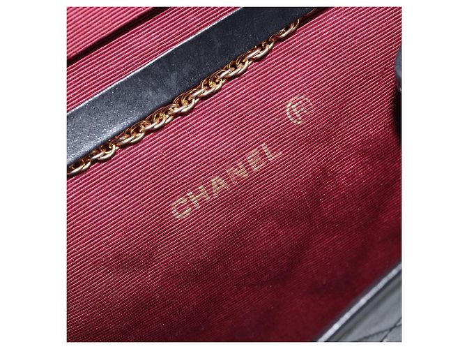 Borsa a tracolla CHANEL Matelasse con catena in pelle d'agnello nera e oro CC Auth 200579V Nero D'oro - vista 11
