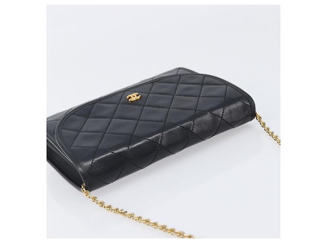 Borsa a tracolla CHANEL Matelasse con catena in pelle d'agnello nera e oro CC Auth 200579V Nero D'oro - vista 6