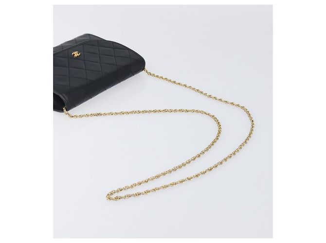 Borsa a tracolla CHANEL Matelasse con catena in pelle d'agnello nera e oro CC Auth 200579V Nero D'oro - vista 7