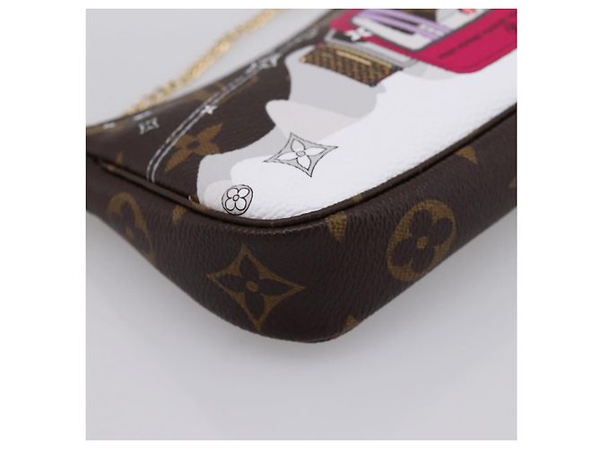 LOUIS VUITTON Vivienne Mini Pochette Accessoires Edition M68490 LV Auth 203323M Monograma - vista 15