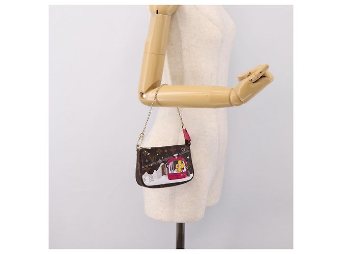 LOUIS VUITTON Vivienne Mini Pochette Accessoires Edition M68490 LV Auth 203323M Monograma - vista 22