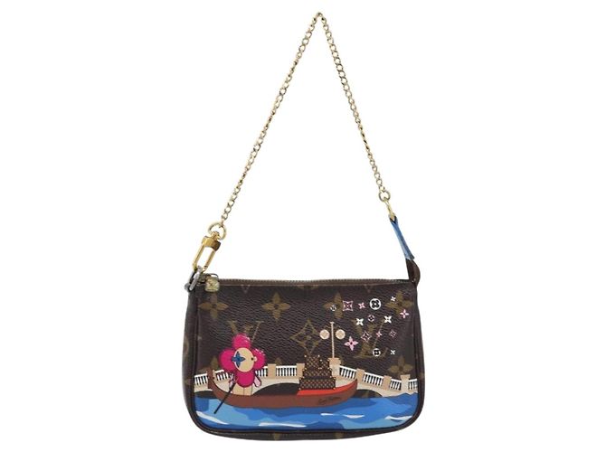 LOUIS VUITTON Monogram Vivienne Mini Pochette Accessoires M68489 LV Auth 200569A Monograma - vista 13