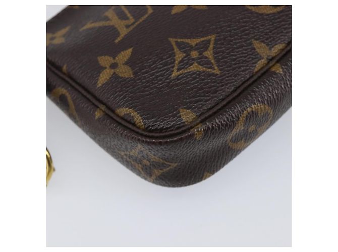 LOUIS VUITTON Monogram Vivienne Mini Pochette Accessoires M68489 LV Auth 200569A Monograma - vista 17