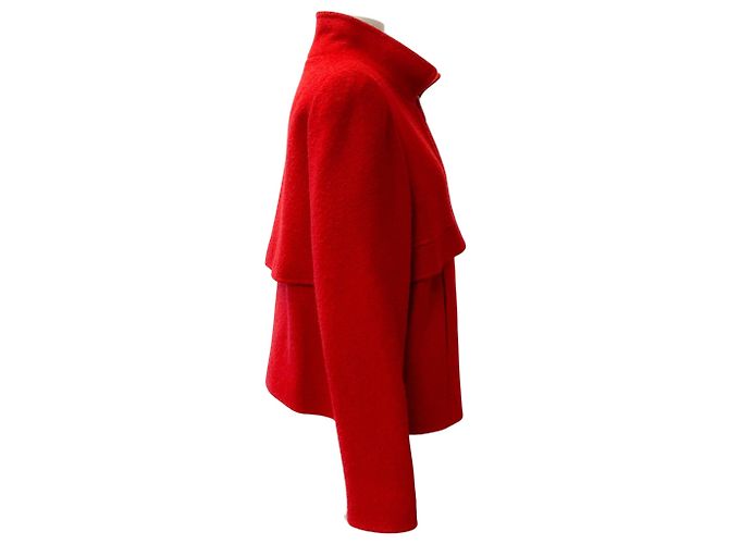 Oscar de la Renta rote Wolle-Bouclé-Jacke mit Brosche - Ansicht 2