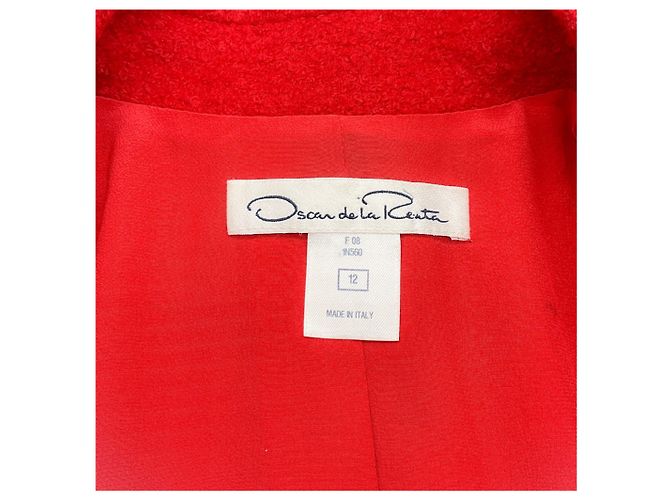 Oscar de la Renta rote Wolle-Bouclé-Jacke mit Brosche - Ansicht 5
