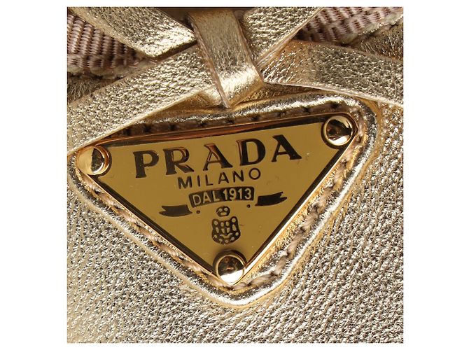 Prada Logo-Plaque Bow Ballet Flats in Metallic Gold Leather Golden - view 9