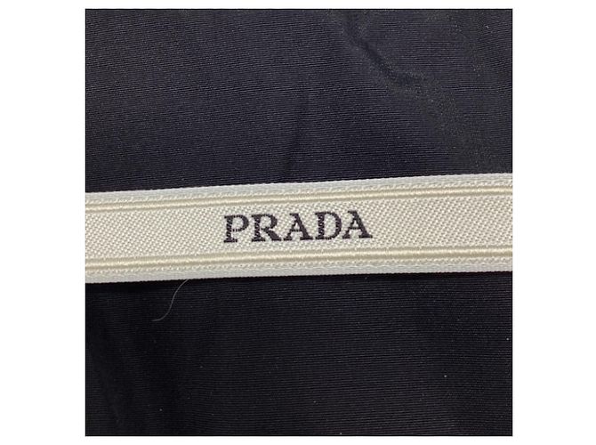 Prada Beanie aus schwarzem Nylon mit Wolle-Akzenten - Ansicht 8