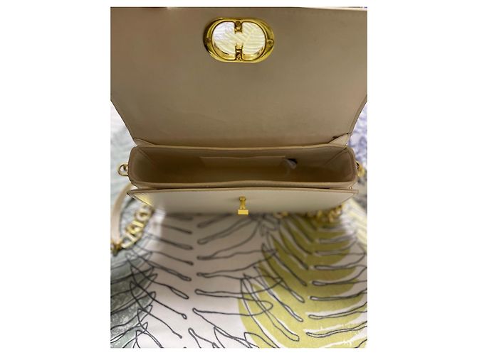 Christian Dior 30 Montaigne - Borsa a tracolla in pelle bianca Bianco D'oro - vista 3