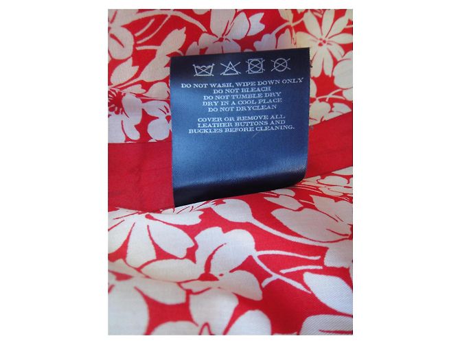 Burberry Impermeable Mackintosh Rojo Forro Floral Roja - vista 6