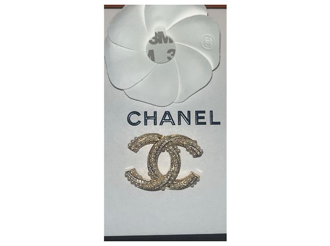 Broche Chanel CC Logo Pérolas e Strass Branco Dourado Gold hardware - vista 8