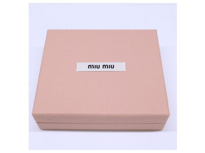 Miu Miu Bi-fold Wallet in Caramel - Ansicht 10