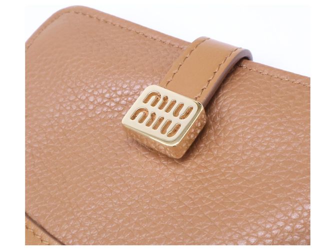 Miu Miu Bi-fold Wallet in Caramel - Ansicht 9