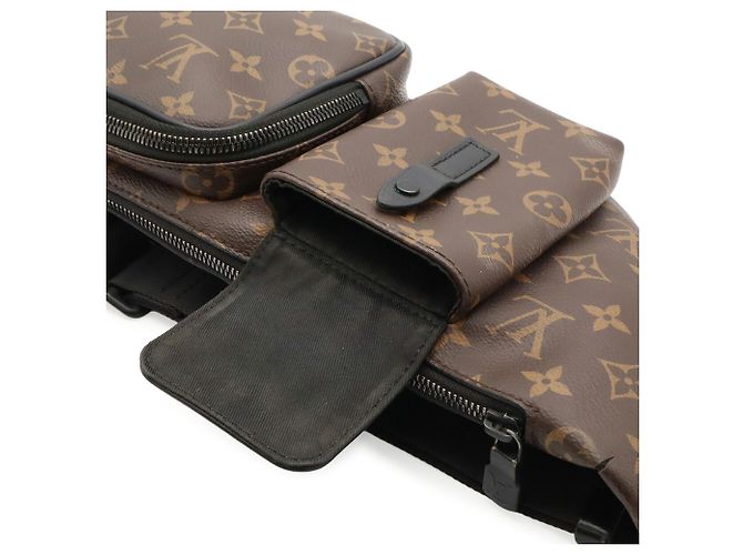 Bolsa de cintura Louis Vuitton Monogram Macassar Christopher Marrom Preto Branco Monograma - vista 8