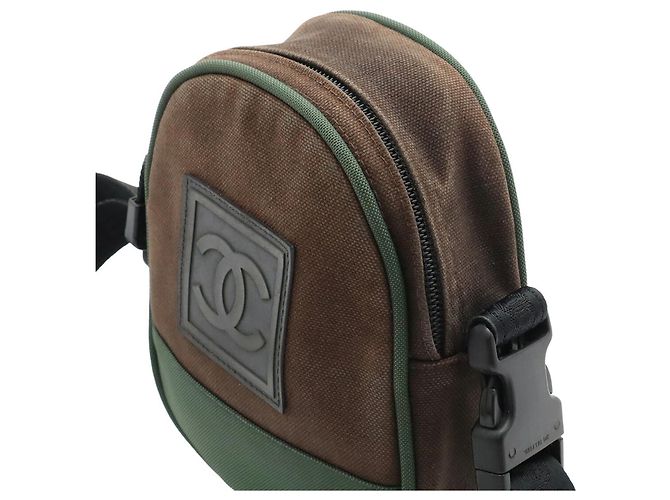 Borsa Chanel Sport Line Coco Mark Nero Verde - vista 9