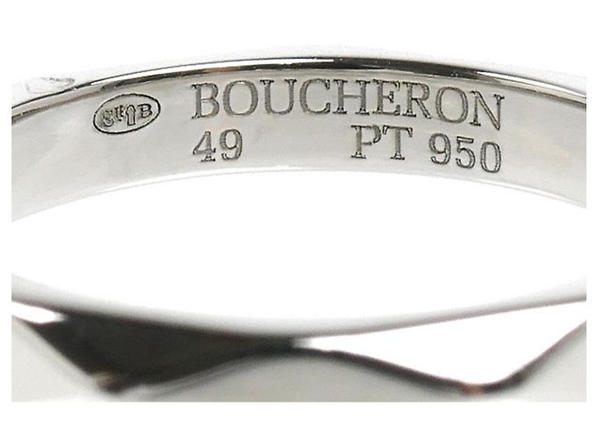 Anello fede Boucheron in platino e diamanti - vista 5