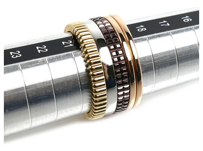Anel Boucheron Quatre Classic Large Band Ring - vista 5