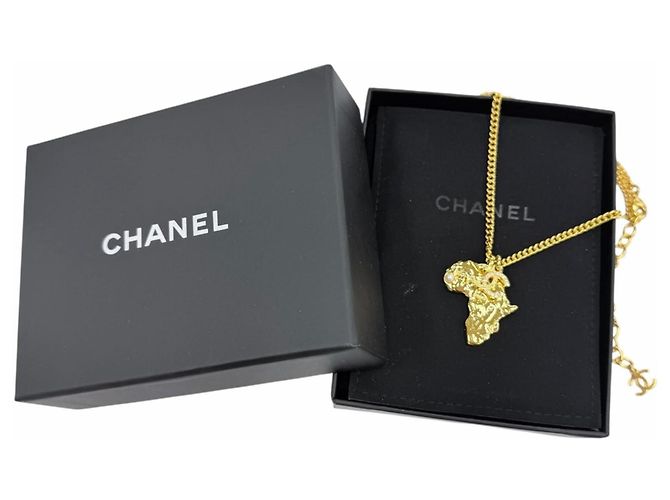 Collar Chanel G23A de metal con logo Coco, perlas eco y pedrería Dorado - vista 2