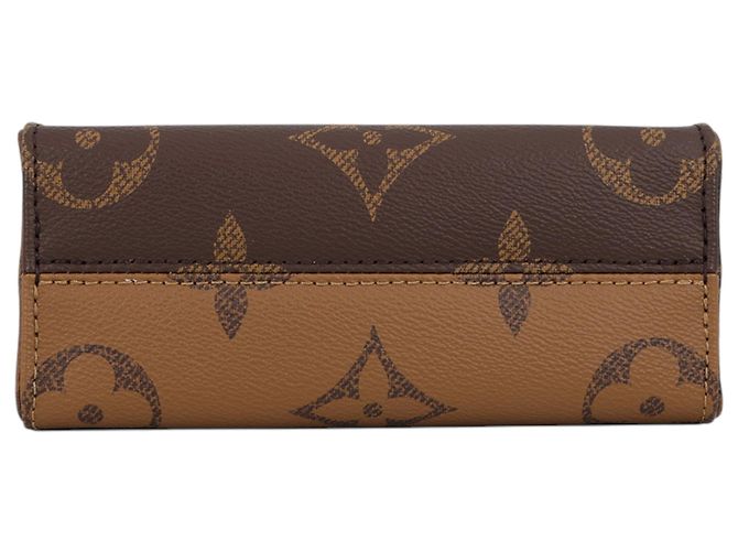 Louis Vuitton Brown Monogram Reverse OnTheGo BB Marrom - vista 3