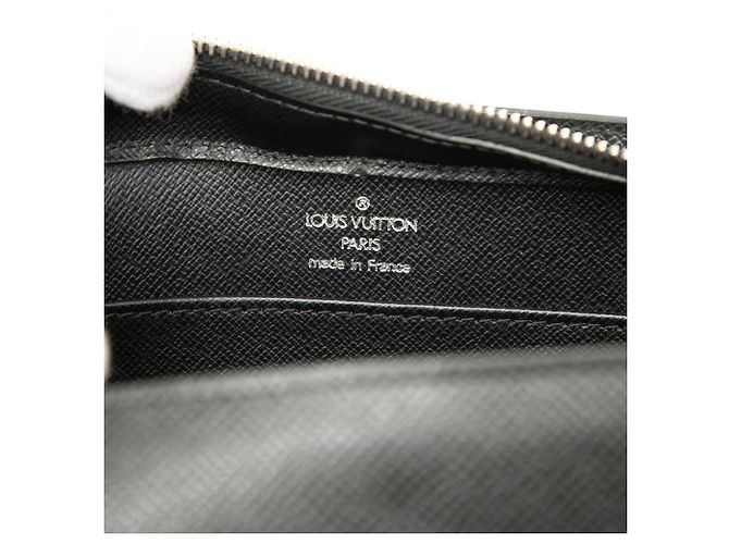 Louis Vuitton Pochette Baikal in Taiga nero - vista 5