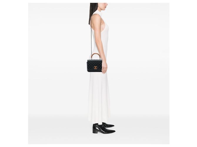 Borsa Chanel Knock on Wood in pelle d'agnello matelassé nera Nero - vista 5