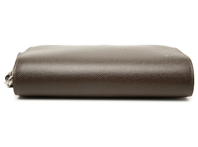 Louis Vuitton Brown Taiga Pochette Baikal Castaño Marrón oscuro - vista 3