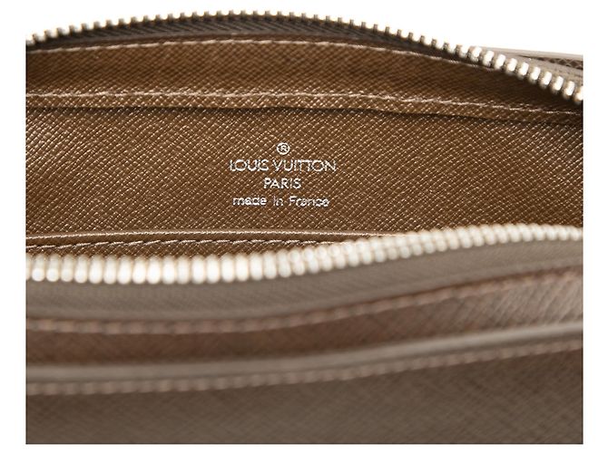 Louis Vuitton Brown Taiga Pochette Baikal Castaño Marrón oscuro - vista 5