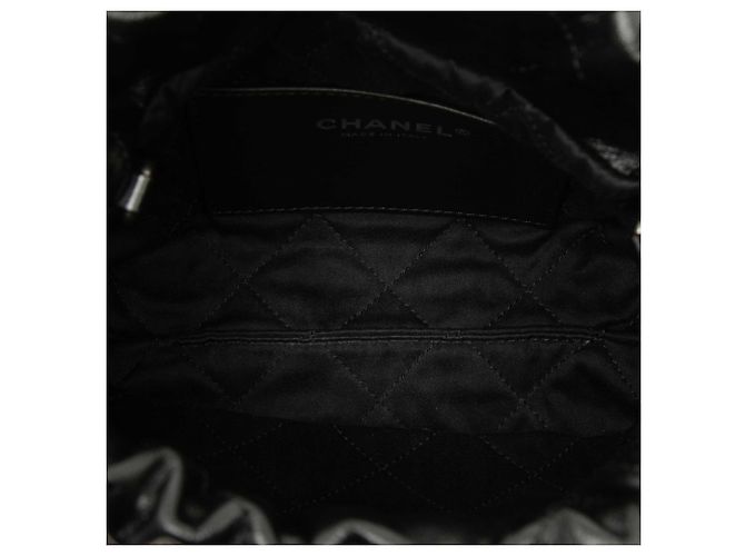 Borsa Chanel 22 Mini in vitello lucido nero - vista 4