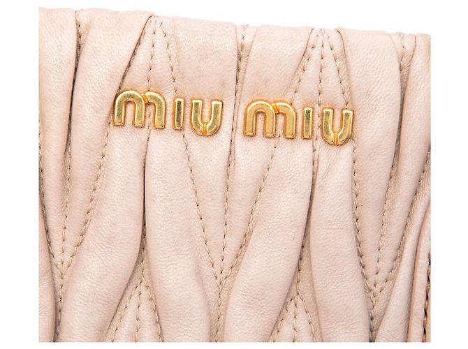 Borsa tote convertibile Miu Miu in nappa matelassé beige - vista 5