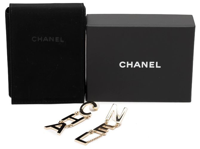 Orecchini a lobo Chanel Gold Gold Plated CHA NEL D'oro - vista 4