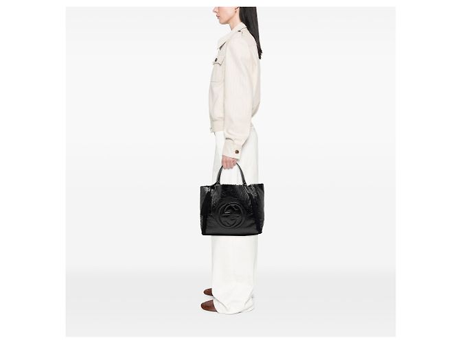 Gucci Soho Cellarius Tote Medium aus schwarzem Lackleder mit Shearling-Besatz - Ansicht 6