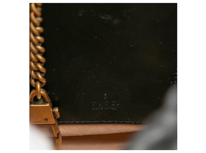 Borsa secchiello Gucci Small GG Marmont in pelle matelassé nera Nero - vista 5