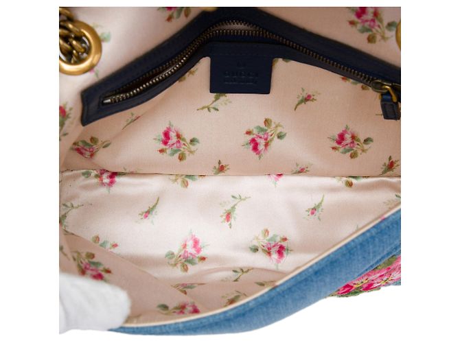 Borsa a tracolla Gucci Blue Medium GG Marmont Matelassé in denim con ricami floreali - vista 4