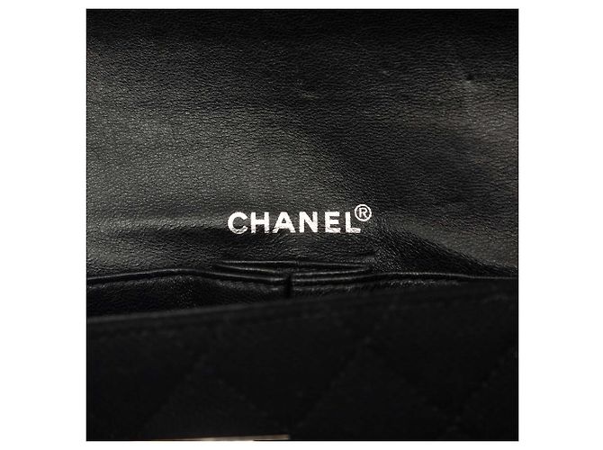 Chanel Reissue 2.55 East West Flap em jersey acolchoado preto e acabamentos em verniz - vista 5