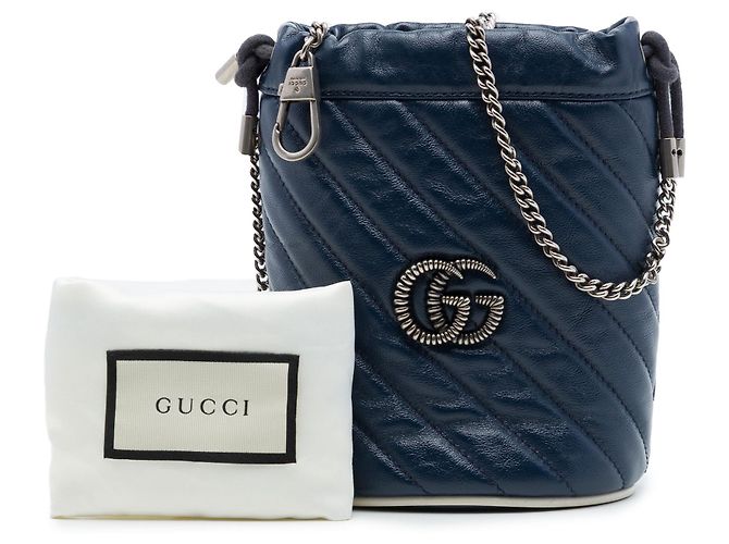 Borsa secchiello Gucci Blue Mini GG Marmont Matelassé in pelle diagonale Torchon - vista 7