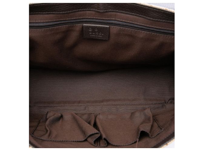 Bolso bandolera con solapa Gucci de lona GG beige - vista 4